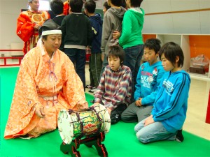 山辺小学校6年生 日本の伝統文化に触れあう